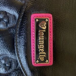 Loungefly skull clutch